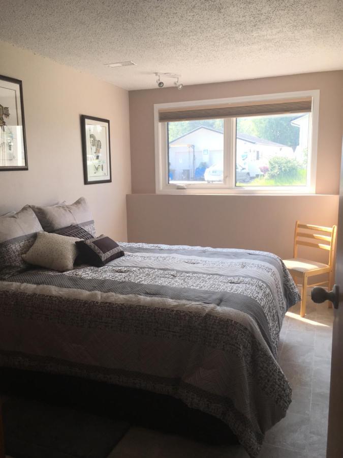 Polar Nights Bed & Breakfast Yellowknife Exterior photo